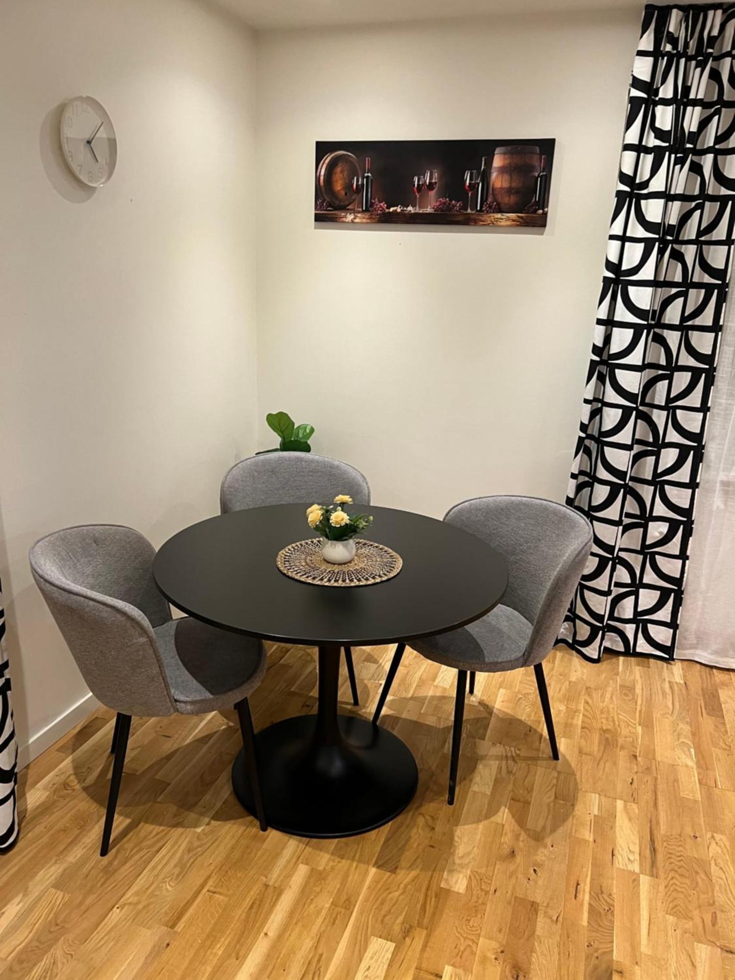 Noah Longstay Apartment Västerås Eksteriør bilde